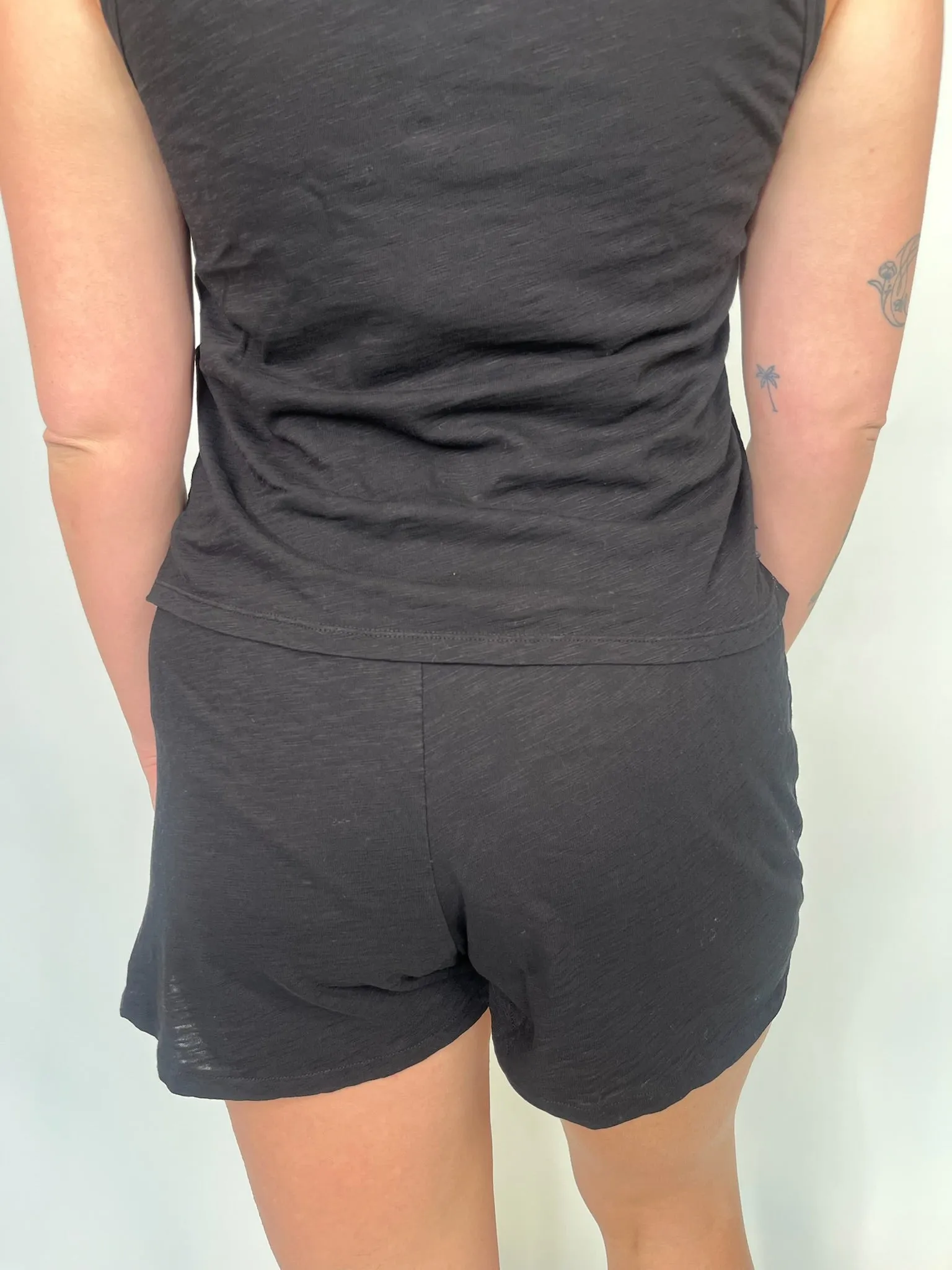 Bobi Shorts With Side Slit Black
