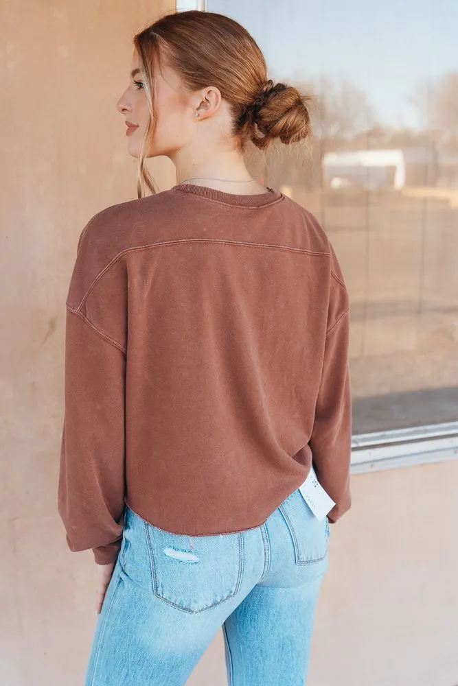 Chestnut Cropped Crewneck Sweatshirt with Raw Hem DZ24E409