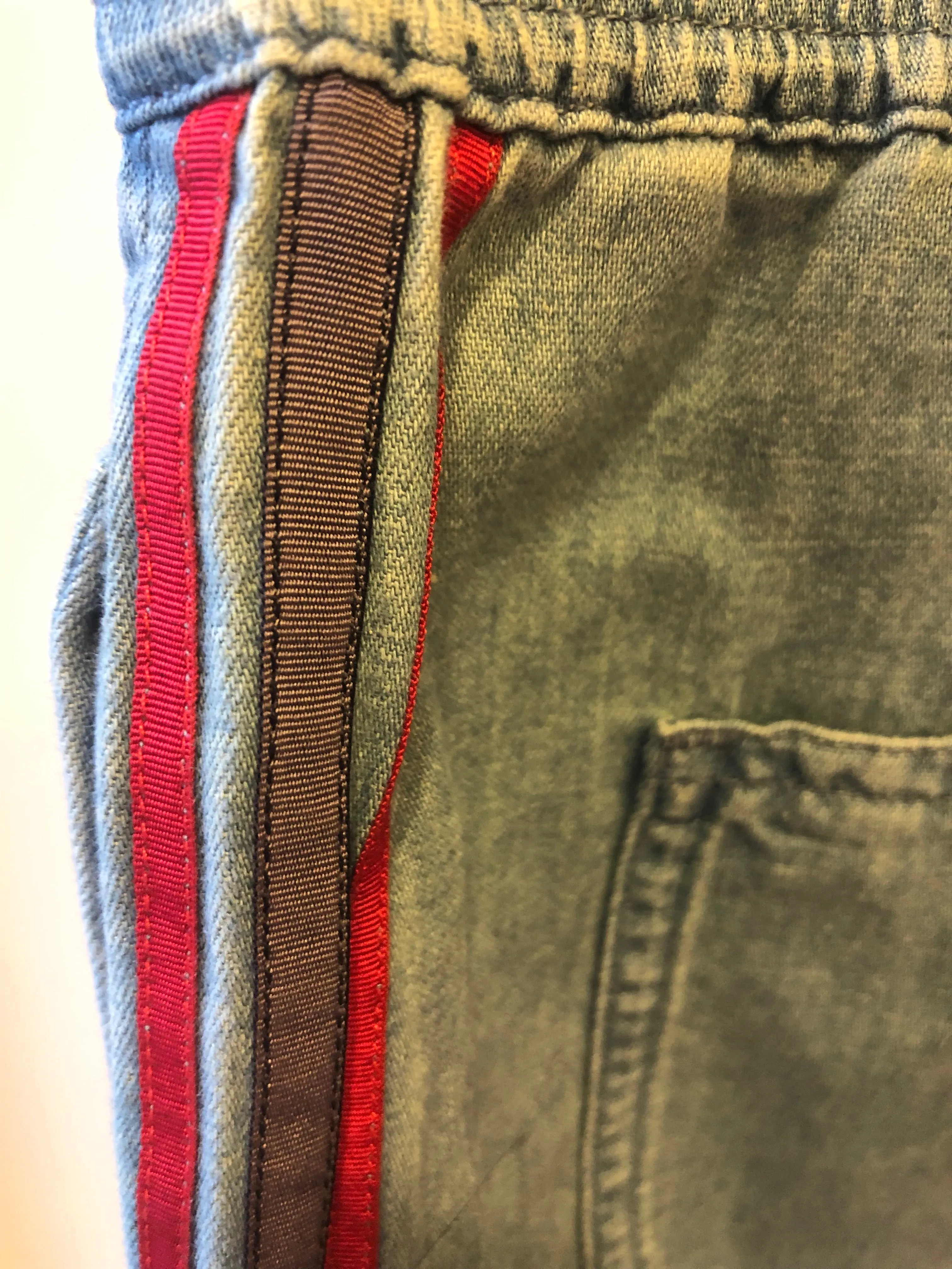 Gucci Piped Chambray Shorts in Blue