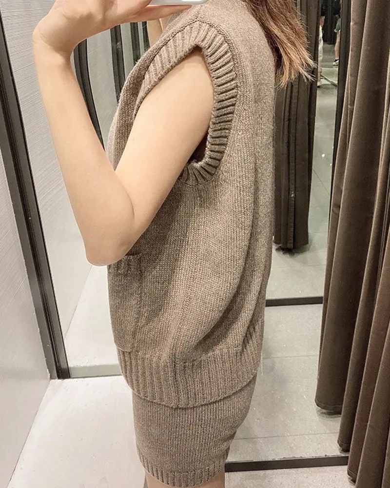 Khaki Knitting V-neck Single-breasted Vest Shorts Cardigans Two-piece Set