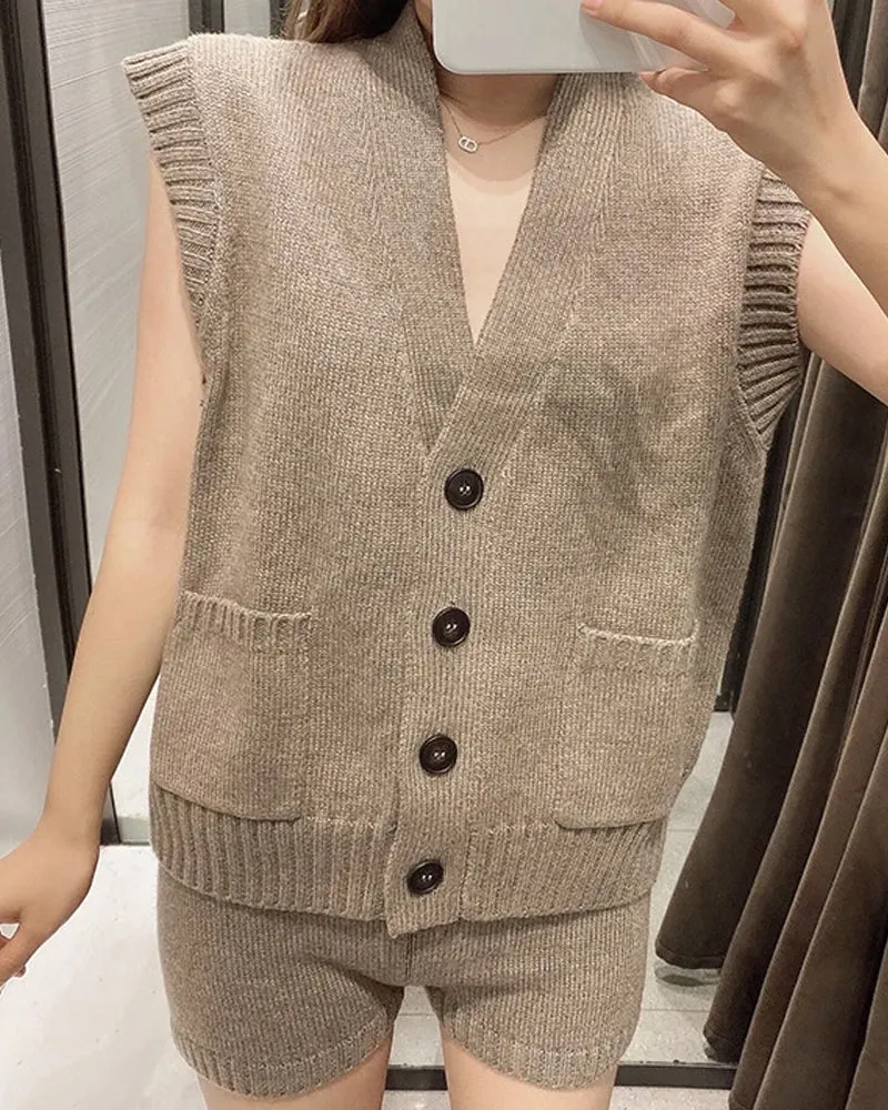 Khaki Knitting V-neck Single-breasted Vest Shorts Cardigans Two-piece Set