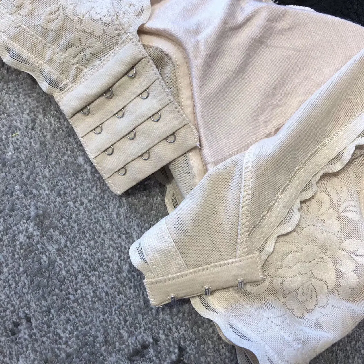 Lace V-neck Seamless Vest Bras