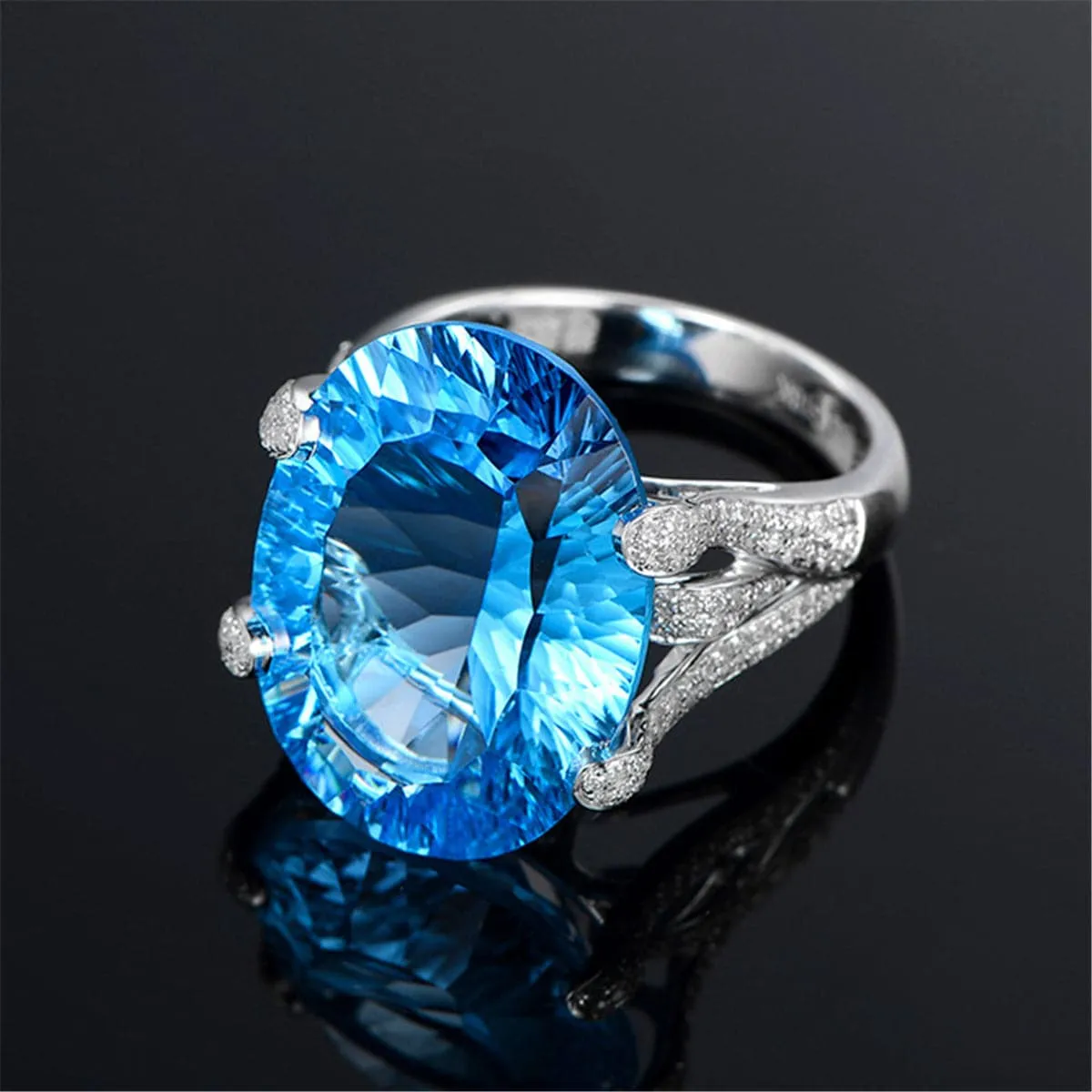 Ocean Blue Crystal Oval-Cut Ring