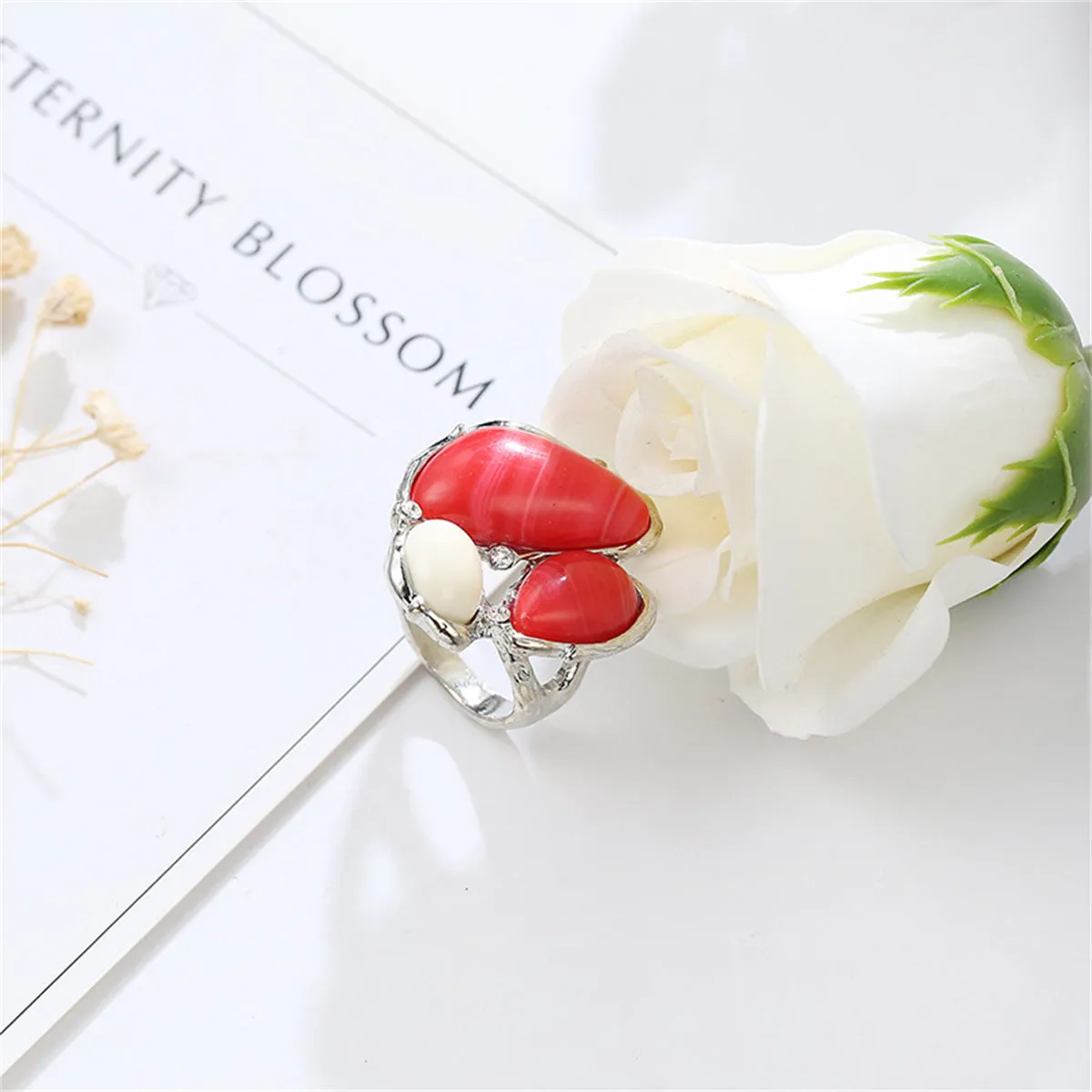 Red & Cream Cats Eye Abstract Ring