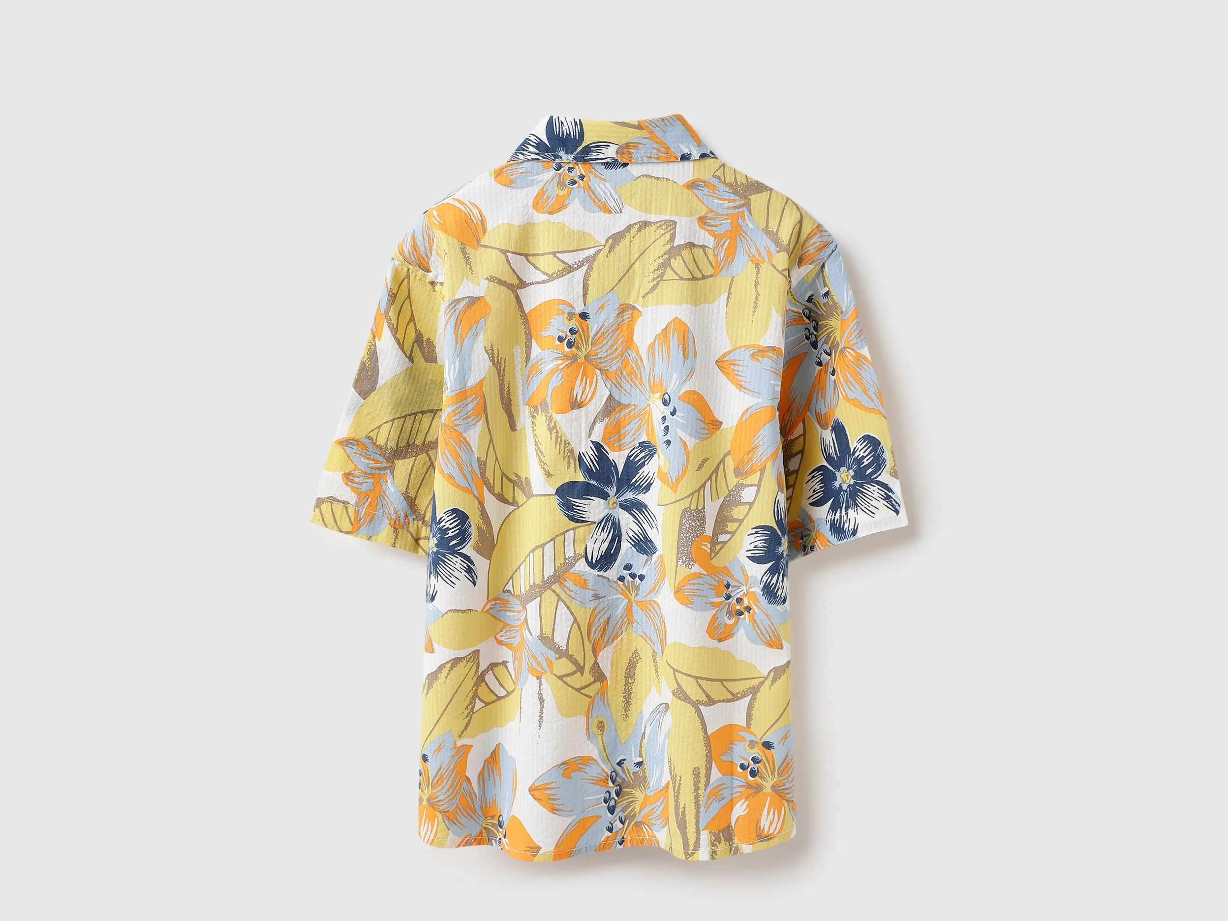 Regular Fit Spread Collar Seersucker Tropical Shirt