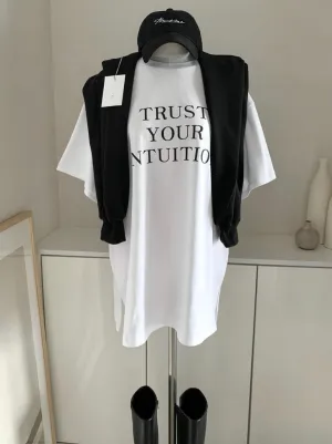 Round neck Long Slit T-shirt
