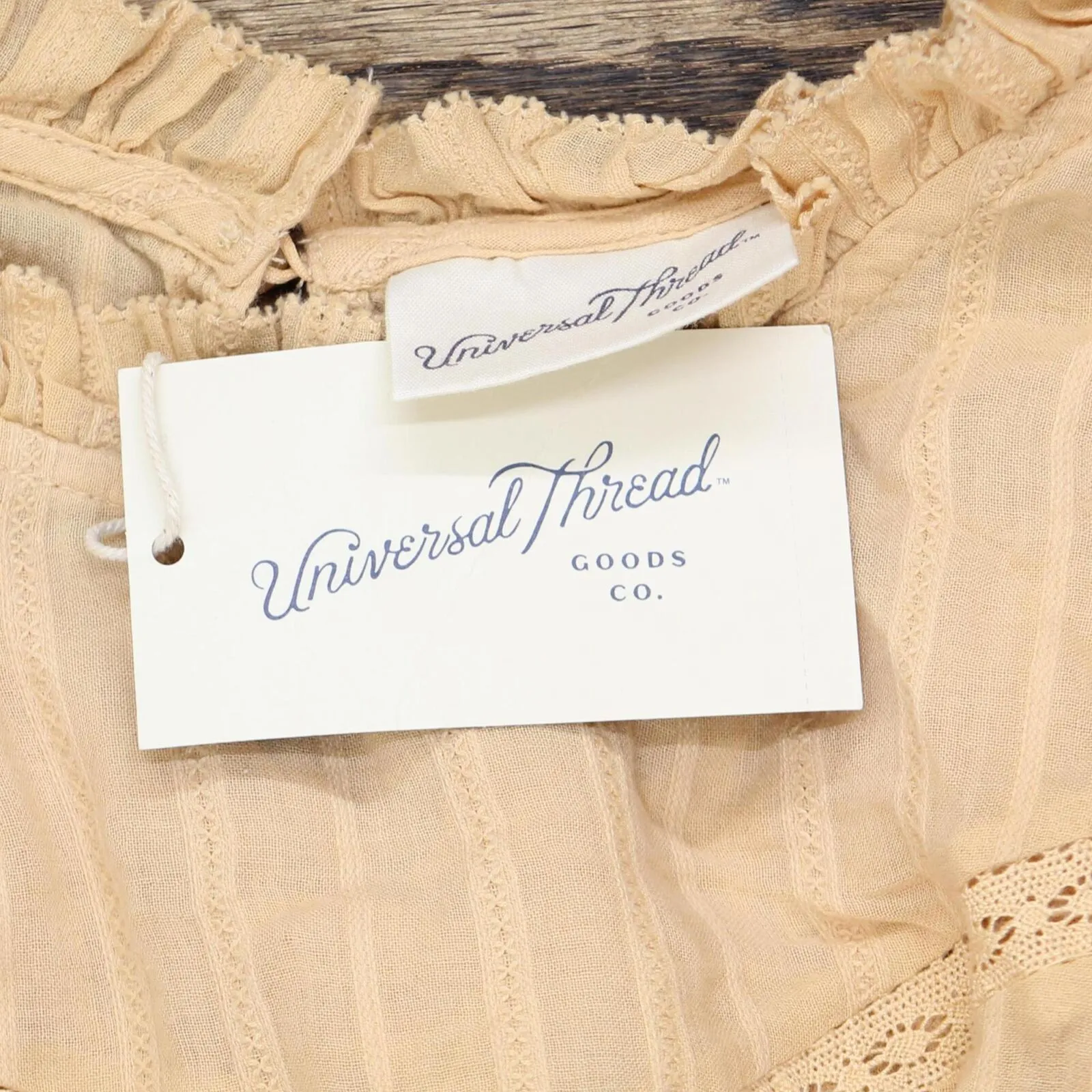 Universal Thread Women's 3/4 Sleeve Prairie Shirt 562866