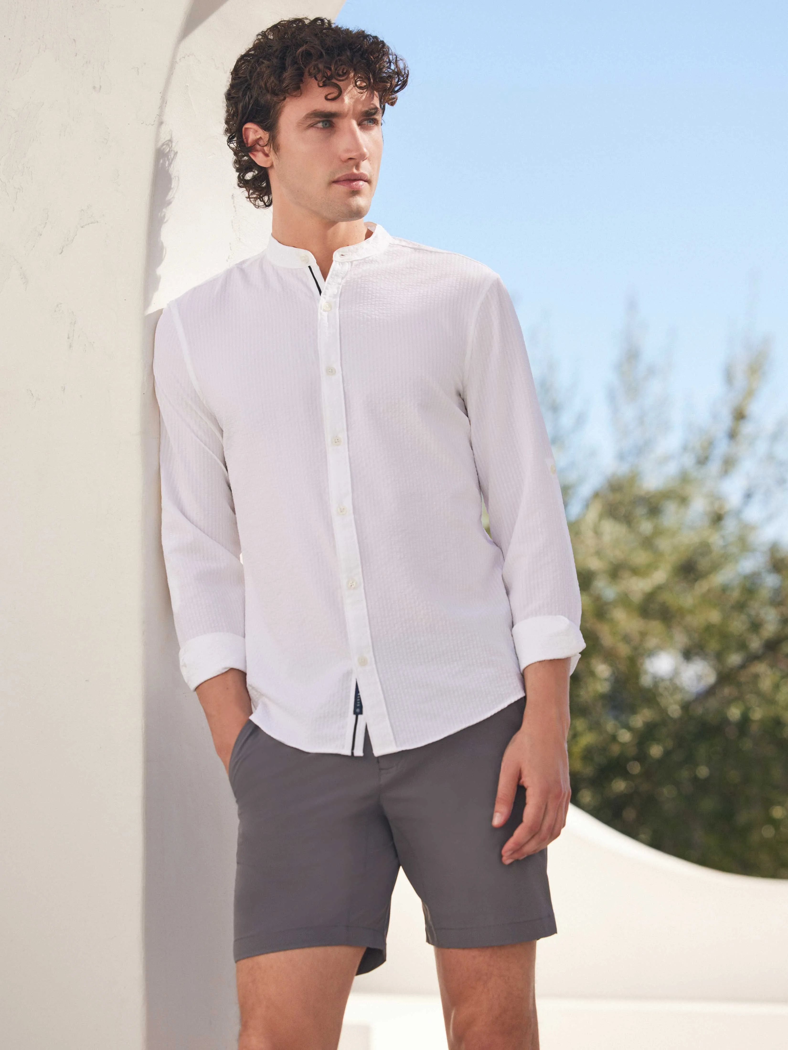 Untucked Total Stretch Slim Fit Seersucker Shirt - White