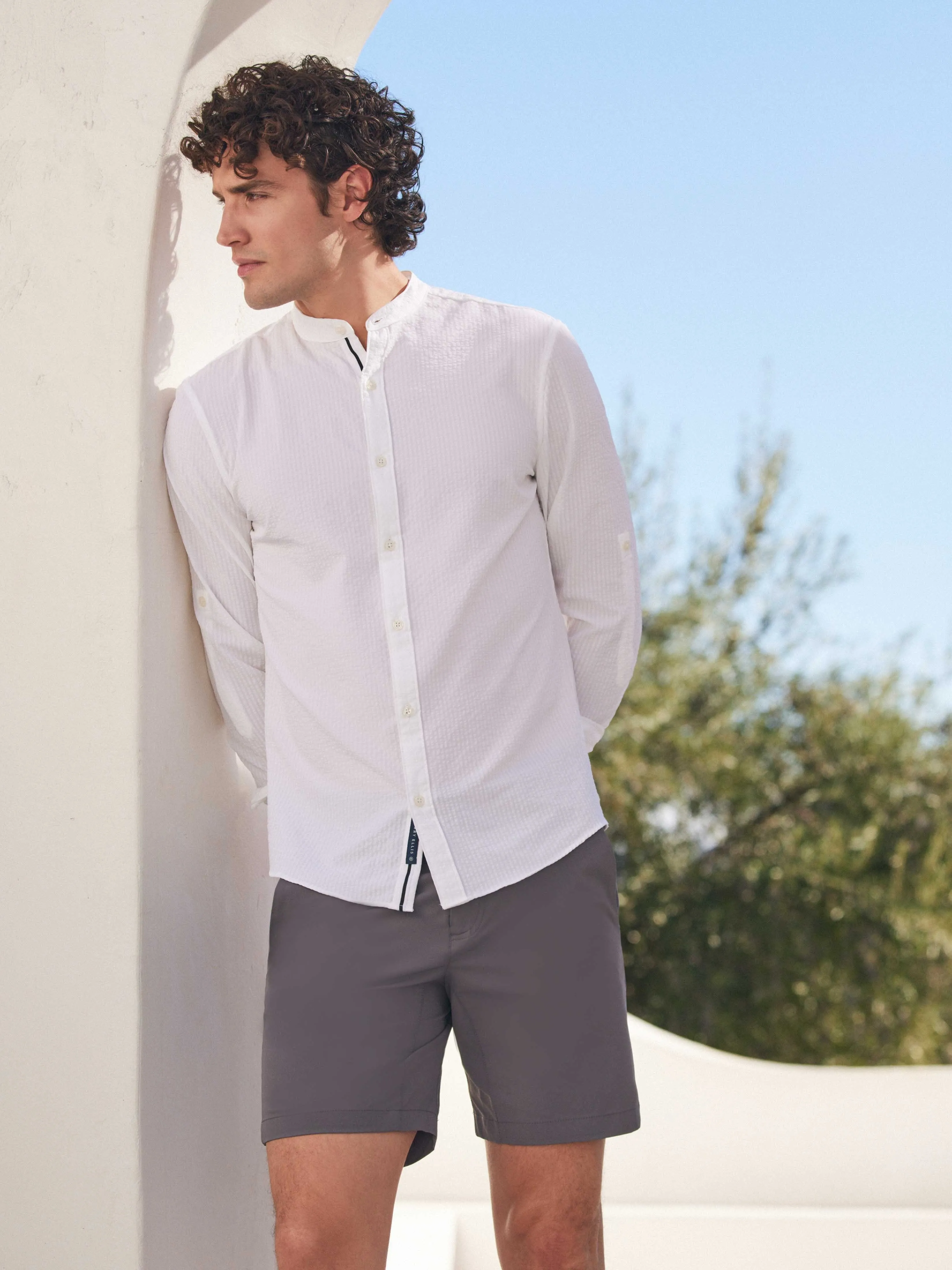 Untucked Total Stretch Slim Fit Seersucker Shirt - White