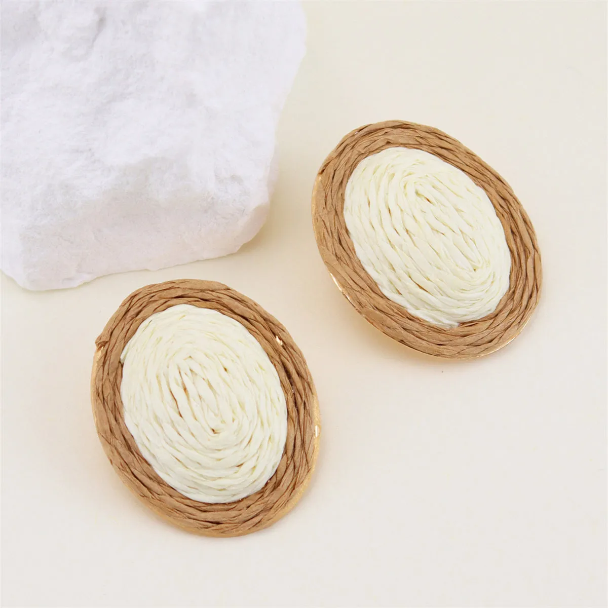 White & Beige Raffia Oval Stud Earrings