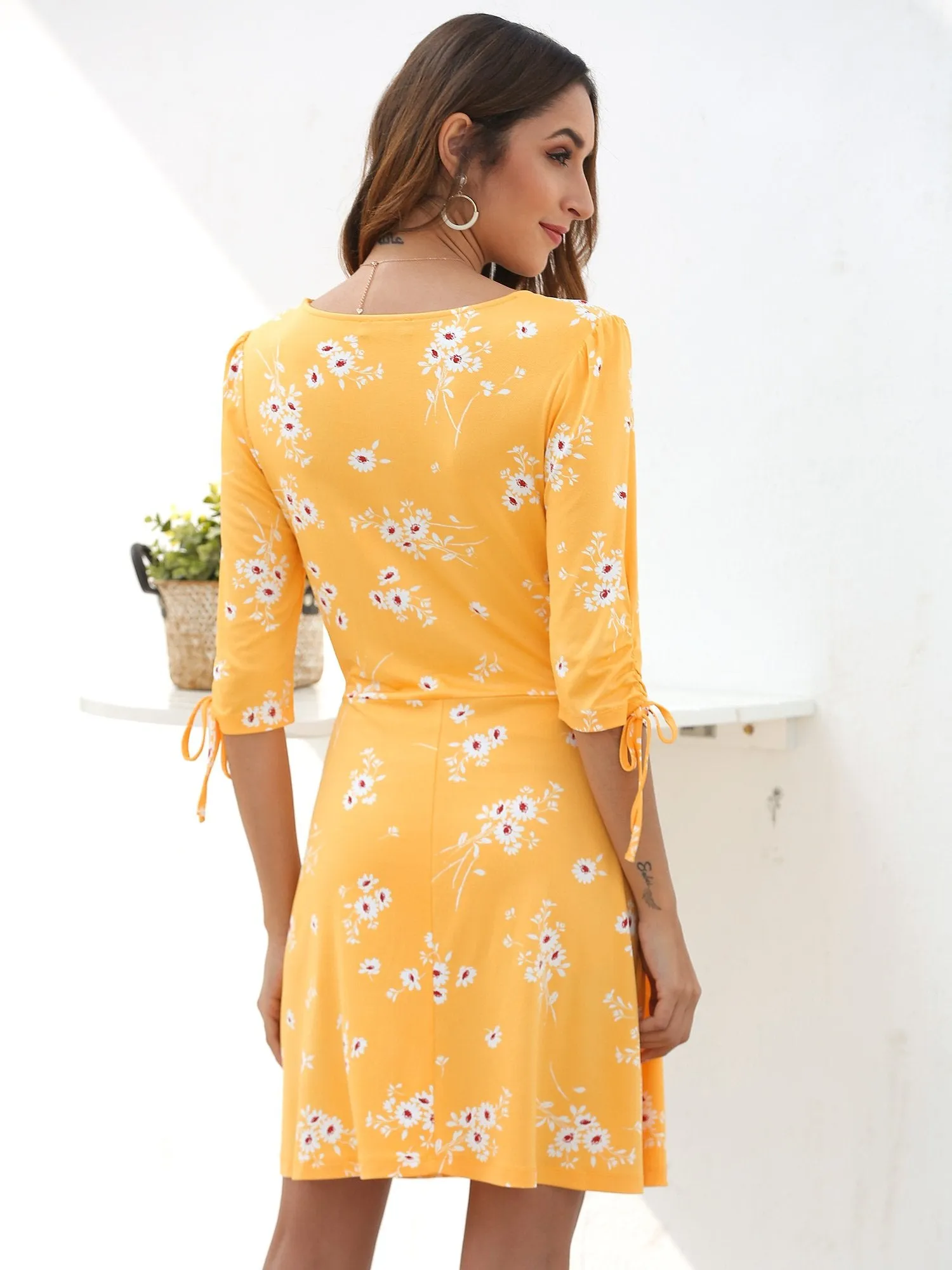 Women's Floral Dress V Neck 3/4 Sleeve Knee Length Summer Short Dresses