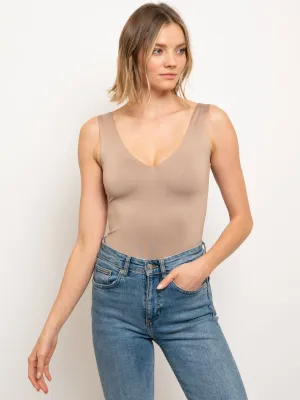 WOMEN'S KNIT SILKY V-NECK BODYSUIT